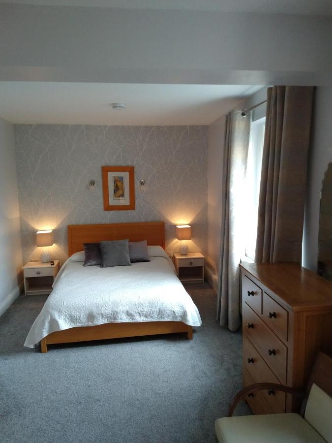 The Rio Bed & Breakfast Голуей Екстериор снимка