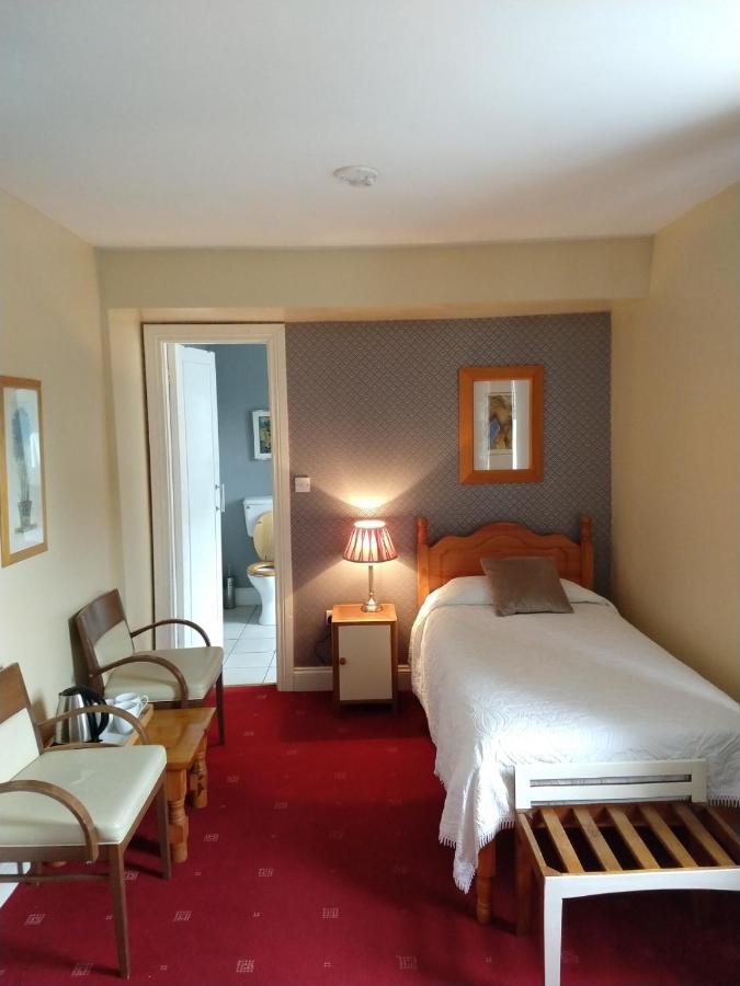 The Rio Bed & Breakfast Голуей Екстериор снимка